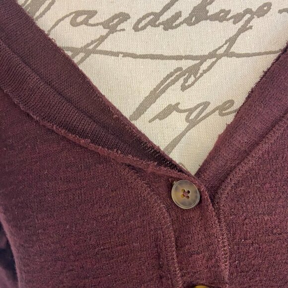 BKE Button Front Knit Sweater V-Neck Long Sleeve Women's Size M Burgundy Grey - Picture 7 of 8